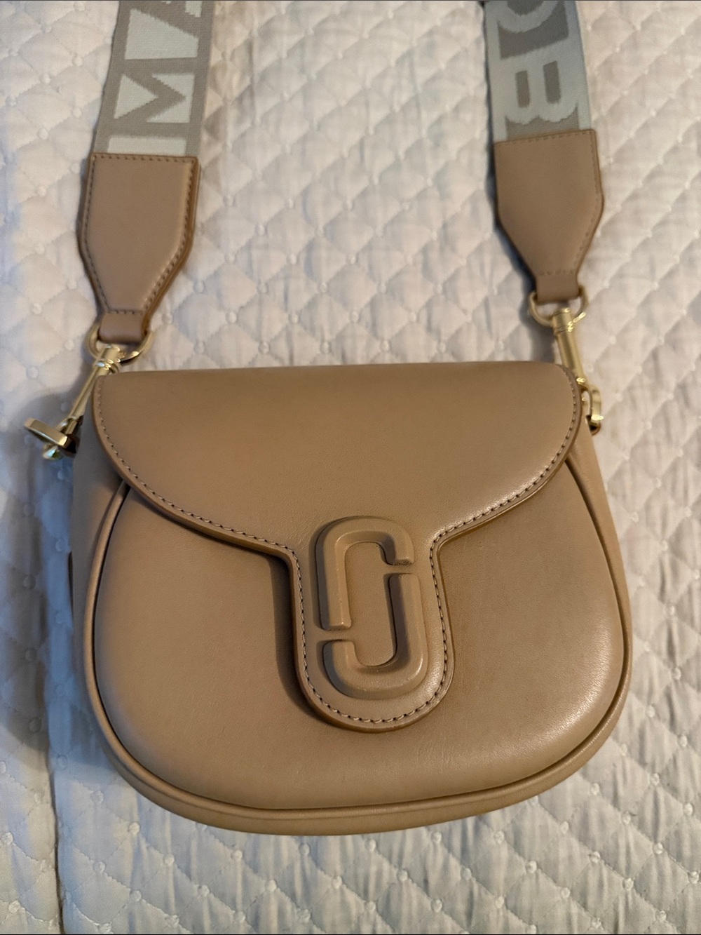 Marc Jacobs Saddle Crossbody Bag in Beige
